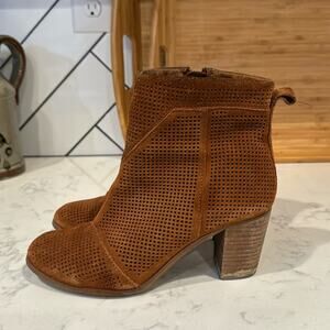 Toms Lunata Chestnut Suede Perforated Boots booties well worn still lots life